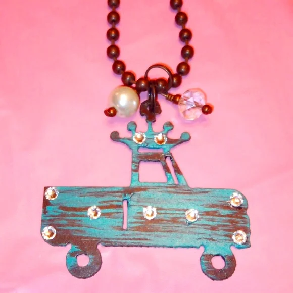 Vintage Pickup Truck Necklace - Picture 1 of 10